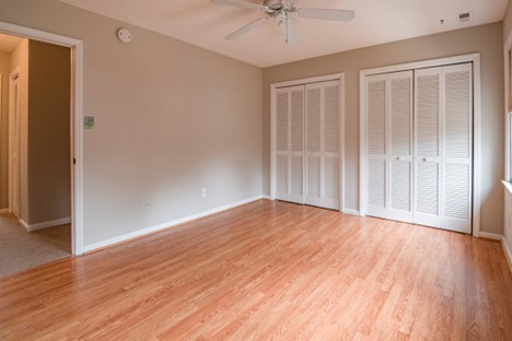 The bedroom of a vacant house.